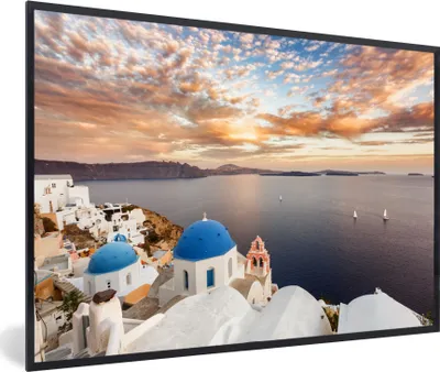 Produktbild von MuchoWow® MuchoWow® Gerahmtes Poster Sonnenaufgang über dem Wasser in Oia Griechenland 60x40 cm - Poster mit zchwarzem Bilderrahmen - Printing - Wanddeko Schlafzimmer