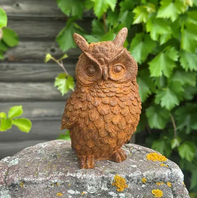 Produktbild von Gusseisen Eule 17cm Skulptur Tier Figur Deko Vintage Eisenguss mit Rostpatina Gartenfigur Gartenskulptur Uhu Waldeule Edelrost Wetterfest