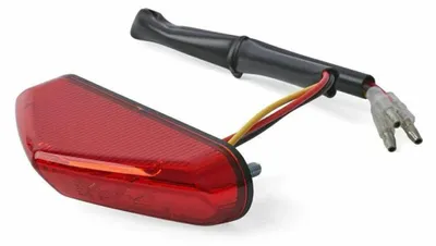 Immagine prodotto di Fanalino portatarga universale POLISPORT con luce targa/stop/posizione led E4