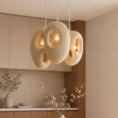 Image de Suspension Japandi Milton & Oldbrook, 3 abat-jours, finition beige "pierre"