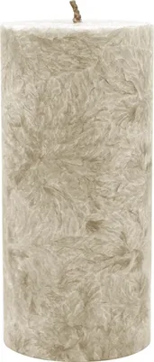 Produktbild von Stumpenkerze aus Stearin, 100% pflanzlicher Wachs, 64/135 mm, Taupe, KERZENFARM HAHN, Brenndauer ca. 41h
