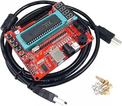 Immagine prodotto di Scheda di sviluppo per microcontrollore STC89C52 - Scheda con controller 8051 dotata di interfaccia USB - Programmabile tramite USB - Con cavo USB.
