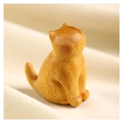 Produktbild von Holzfigur einer sitzenden Katze als Dekoration für Schreibtisch und Zuhause
