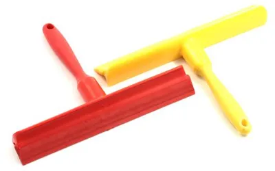 Produktbild von Blauer Handabzieher 300 mm für streifenfreie Reinigung von Fenstern und Duschkabinen