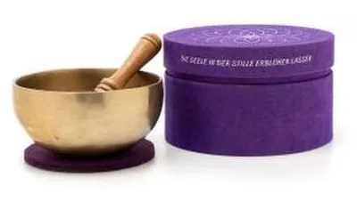 Zdjęcie produktu dla Kuta miska dźwiękowa, ok. 375 g, w fioletowym pudełku z papieru lokta z nadrukiem i inspirującym napisem „Dusza”, rozmiar M, nr 5188