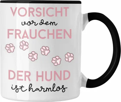 Produktbild von Trendation - Frauchen Tasse Geschenk Hunde Geschenkidee Lustig Vorsicht Vor Frauchen Der Hund Ist Harmlos Spruch (Schwarz)