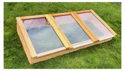 Produktbild von Frühbeet für Kräuter, Gemüse und Blumen im Garten 180x80x21/30 cm aus Lärchenholz
