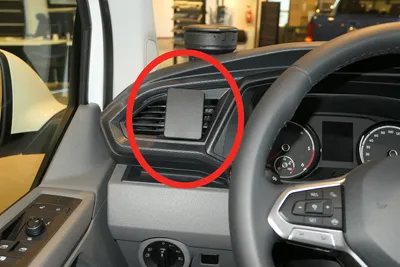 Produktbild von Brodit ProClip Fahrzeughalter 805589 - Linksbefestigung - Volkswagen T6.1 Transporter/Pickup 20-24, Volkswagen Caravelle 6.1 21-24, Volkswagen T6.1 Transporter/Pickup 20-23 und weitere