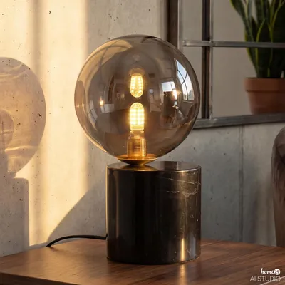 Produktbild von home24 Tischleuchte mit Marmorfuß - 1-flammig - Rauchglas / Marmor
