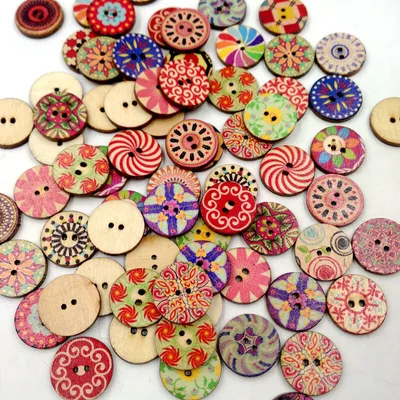 Productafbeelding van 100 stuks retro houten knopen voor naaien, geschikt voor doe-het-zelf projecten, tassen, kleding en andere naaiprojecten - in diverse kleuren