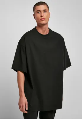 Image de Urban Classics - HUGE Oversized Shirt schwarz - L