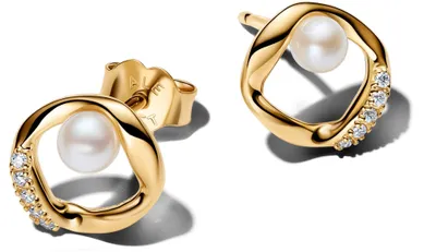 Produktbild von Pandora Essence Ohrstecker Pavé-Kreis Perle 14K Vergoldet 264662C01