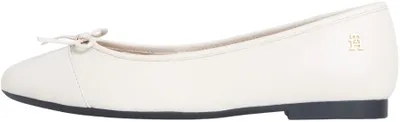 Productafbeelding van Tommy Hilfiger dames ballerina's, model Smooth Ballet, gemaakt van leer, kleur: ivoor (lichtcrème)