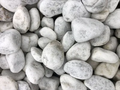Zdjęcie produktu dla Żwir Carrara 25 - 40 mm biały 20 kg