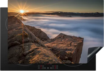 Produktbild von KitchenYeah© Herdabdeckplatte Nebliger Preikestolen, Norwegen , 77x51cm, Küche Deko, Glaskeramikkochfeld Herdabdeckung, Abdeckplatte fùr Kochfeld