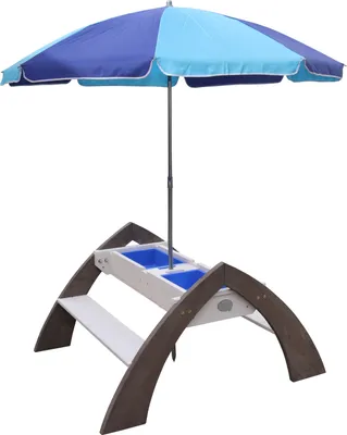 Produktbild von AXI Delta Kinder Sand & Wasser Picknicktisch aus Holz | Wasserspieltisch & Sandtisch mit Deckel und Behältern | Kindertisch / Matschtisch mit Sonnenschirm für den Garten