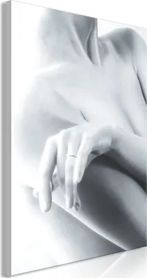 Produktbild von Italienischer Leinwand Leinwandbild - Feminine Delicacy (1 Part) Vertical 80x120 cm Menschen h-C-0130-b-a
