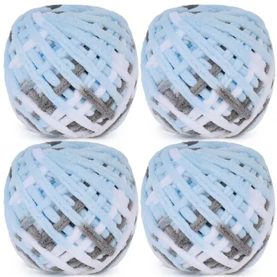 Immagine prodotto di Filato Chunky, confezione da 4, peso 400g per gomitolo, colori: bianco, blu, grigio. Materiale: poliestere. Spessore: 7 mm