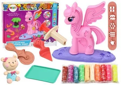 Produktbild von Biskuitkuchen mit Zubehör Einhorn