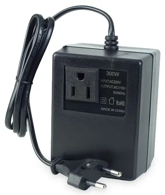 Productafbeelding van Spanningsomvormer reisadapter AC 220V naar 110V 300 Watt