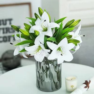 Immagine prodotto di Unyqoos® Set di 5 gigli artificiali – Realistici, inPoliuretanolattice, lunghezza 38 cm, diametro del fiore 14 cm, colore bianco, senza vaso