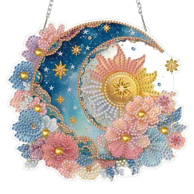 Obrázok produktu pre Sada na vytvorenie obrazu technikou diamantovej mozaiky – dekoratívny ornament "Mesiac a slnko", obojstranný, s reťazou, rozmer 19,8 x 17,8 cm, farby: modrá, ružová, žltá