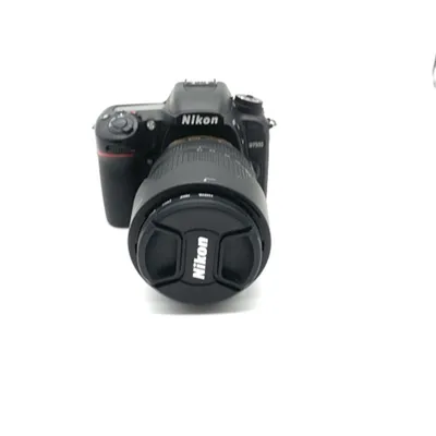 Immagine prodotto di Nikon D7500 Kit AF-S DX 18-140 mm 1:3.5-5.6G ED VR (consegna solo ai partner con contratto Nikon SDII)