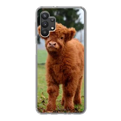 Produktbild von MuchoWow® Handyhülle Schutzhülle Hülle für Samsung Galaxy A32 5G Scottish Highlander - Kalb - Gras Silikon Softcase Handy Hülle - Softcase
