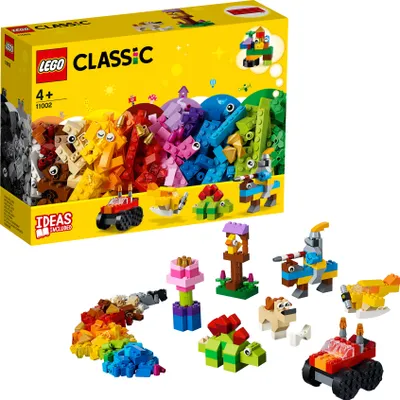 The image shows a LEGO Classic 11002 Bausteine - Starter Set box and some of the built models from the set.
