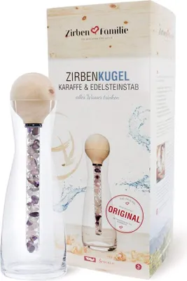 Produktbild von Zirbenfamilie Zirbenkugel mit Edelsteinstab Set inkl. Wasserkaraffe