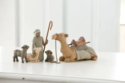 Produktbild von Willow Tree Figur Shepherd & Stable Animals, Hirte mit Herde  4tlg. 26105
