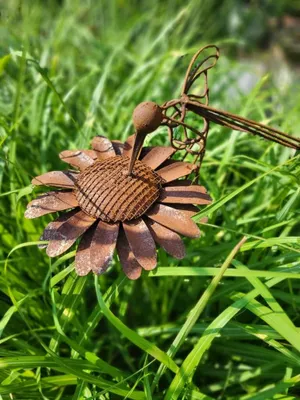 Productafbeelding van Edelrost tuinpaal met bloem en kolibri