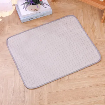 Image de Tapis rafraîchissant pour chien, tapis auto-refroidissant, 70x55 cm, gris, tapis respirant pour animaux de compagnie, tapis rafraîchissant pour chien lavable, base antidérapante pour une utilisation à la maison