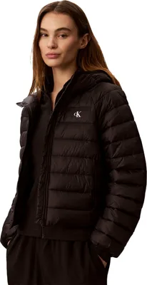 Imagen del producto de Chaqueta acolchada corta para mujer Calvin Klein, modelo "Ck Packable", con capucha, color negro