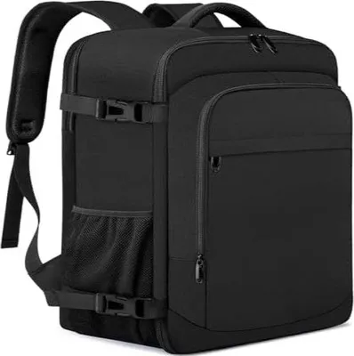 Produktbild von Famanu Handgepäck 40x20x25 - Kompakter Reisrucksack für Ryanair - Schwarz