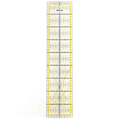 Produktbild von WINTEX Universal-Lineal 10 cm x 45 cm, transparent, 2-farbiger Druck mit cm-Raster und Winkelanzeige in 30°/45°/60°- Rollschneider-Lineal, Patchwork-Lineal, Bastel-Lineal – ideal zum Nähen und Basteln