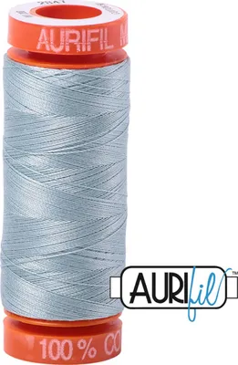 Produktbild von AURIfil Nähgarn MK50WT 1300m, 100% CO : 2847 Bright Grey Blue AURIfil: 2847 Bright Grey Blue