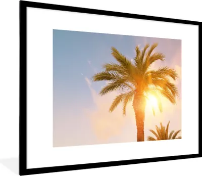 Produktbild von MuchoWow® Gerahmtes Poster Palme - Sommer - Sonne - Tropisch 80x60 cm - Poster mit Schwarzem Bilderrahmen Wandposter Rahmen Foto Bilder - Schlafzimmer-Dekorationen - Fotoposter