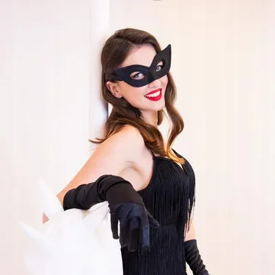 Produktbild von PartyPal Schwarze Venezianische Augenmaske für Karneval