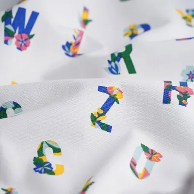Productafbeelding van Dikke katoenen stof met alfabetprint, wit