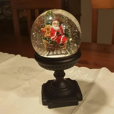 Immagine prodotto di Palla di neve LED su base Babbo Natale riempita d'acqua Peha PT-22130
