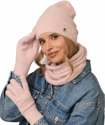 Immagine prodotto di Set invernale da donna: berretto, sciarpa, scaldacollo, guanti in colori caldi