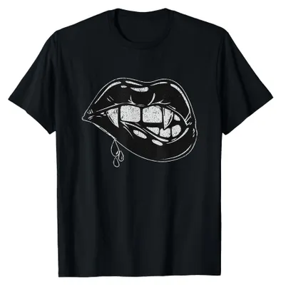 Immagine prodotto di Maglietta con design a forma di labbra femminili e denti da vampiro, ideale per Halloween
