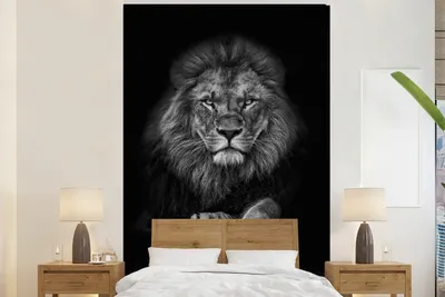 Produktbild von MuchoWow® Fototapete für Wohnzimmer oder Schlafzimmer Wandtapete Vinyl Motivtapete Löwe - Tiere - Schwarz - Weiß - 225x350 cm - Schlafzimmer tapete