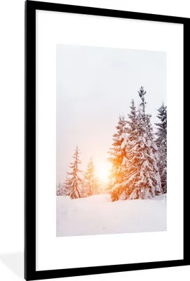 Produktbild von MuchoWow® Gerahmtes Poster Sonne - Bäume - Schnee 60x90 cm - Poster mit Schwarzem Bilderrahmen Wandposter Rahmen Foto Bilder - Dekoration - Wandposter Wohnzimmer - Hochwertig