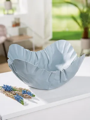 Produktbild von GILDE Schale, rund, "Crumply", Metall, blau, hellblau, , H. 14 cm, D. 31 cm 69422