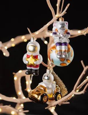 Produktbild von Gilde Baumschmuck "Astronaut auf Weltkugel" 27985