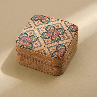 Produktbild von Mini-Schmuckkoffer - Reisekoffer für Schmuck - Vintage-Handschmuckkoffer für die Reise - Koffer für Ohrstecker, Ringe und Halsketten - Klavierkoffer mit vier Klavierklängen