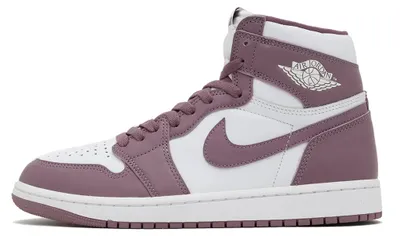 Imagen del producto de Jordan 1 Retro High OG en color morado, talla 47.5