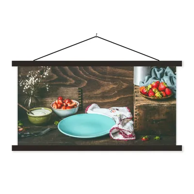 Produktbild von MuchoWow® Textilposter Rustikal - Obst - Küchenutensilien - Erdbeere 90x45 cm mit schwarzem Rahmen - Klemmleisten
